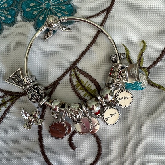 Pandora Harry Potter themed Bangle Bracelet - Picture 8 of 12